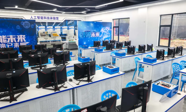 征集志愿未录取？别慌！长沙新华“双高计划”助你学高技能照样成才！