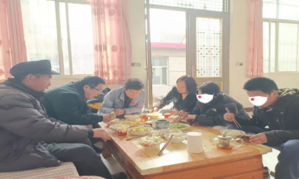 “陪孩子吃顿暖心饭”——临沂联通开展关爱孤困儿童 志愿服务活动
